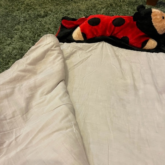 Kids Lady bug plush sleeping bag - Picture 8 of 15